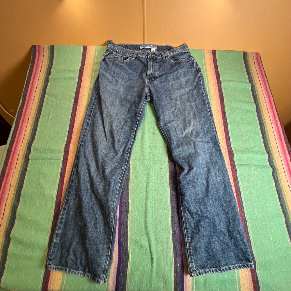 Gap Straight Fit Jeans Mens 35x32 Blue Mid Wash Cotton Denim Pants Classic
